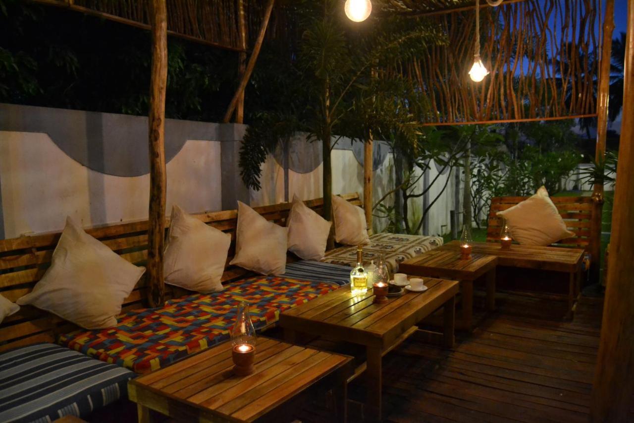Oasis Bay Hotel Arugam Bay Buitenkant foto