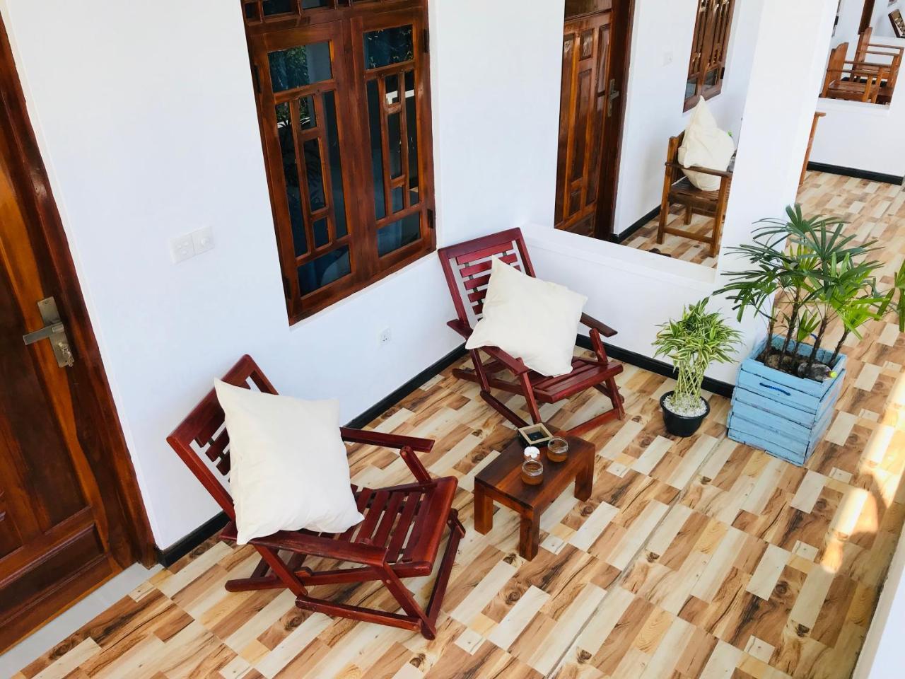 Oasis Bay Hotel Arugam Bay Buitenkant foto