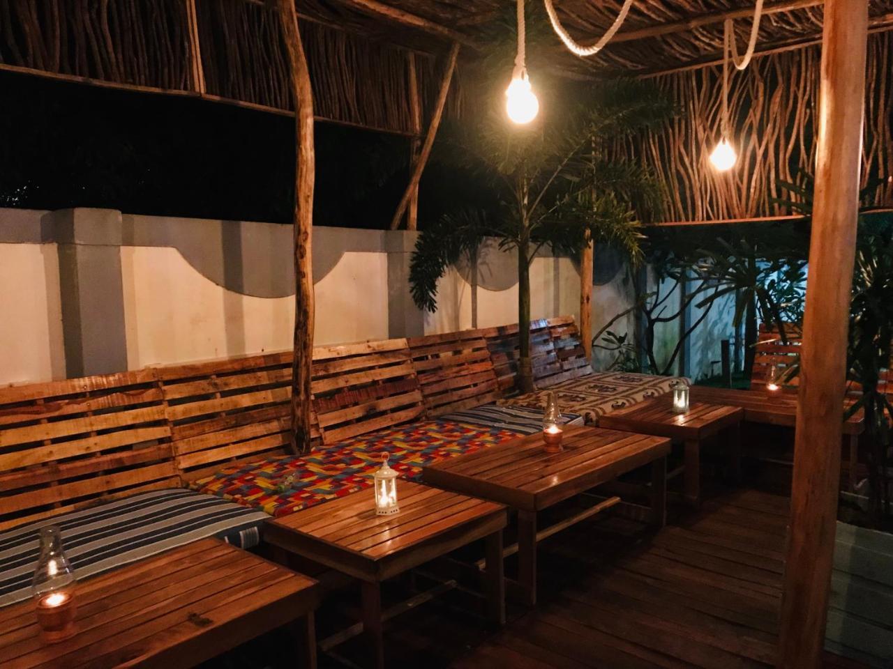 Oasis Bay Hotel Arugam Bay Buitenkant foto